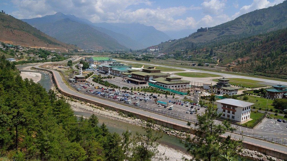 Yalnızca 24 Pilotun İniş Yapmasına İzin Verilen Bu İlginç Havaalanını Diğerlerinden Ayıran Şey ne?