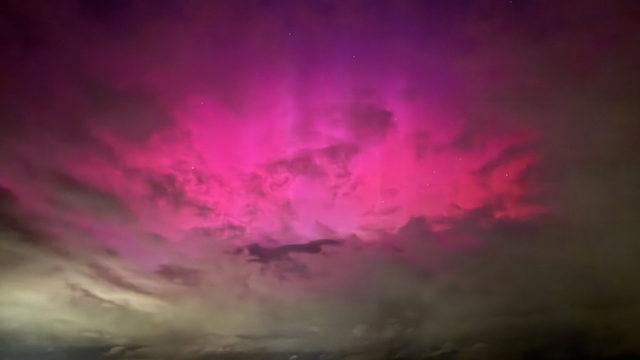 Türkiye’de "Kıpkırmızı" Kutup Işıkları Görüldü: Peki Bu Nasıl Mümkün Oldu?