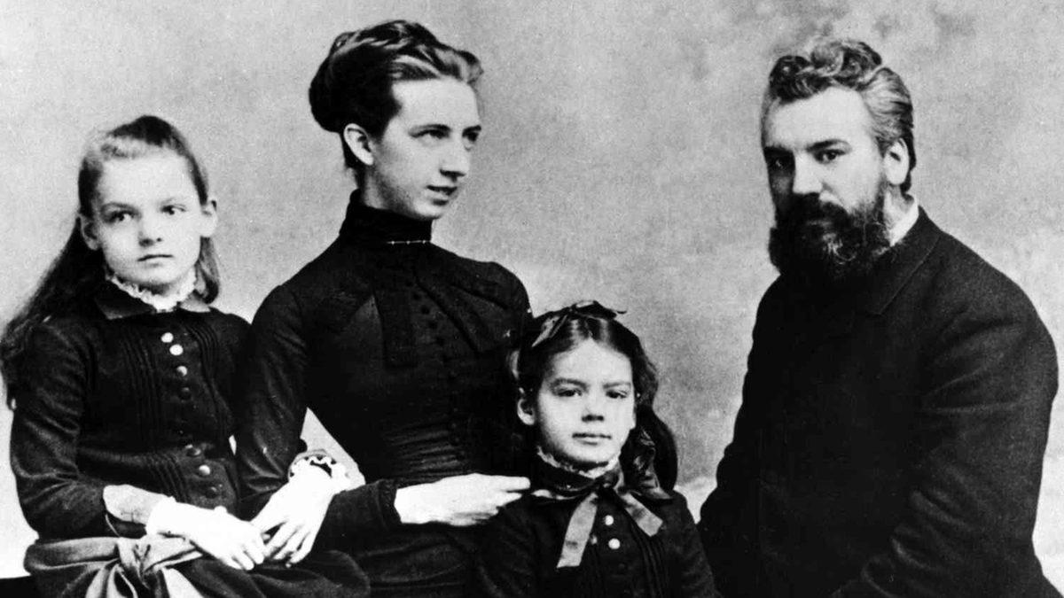 Alexander Graham Bell’in Telefonu İcat Etmesinin Ardında Yatan, Çoğu Kişinin İlk Defa Duyacağı Trajik Hikaye
