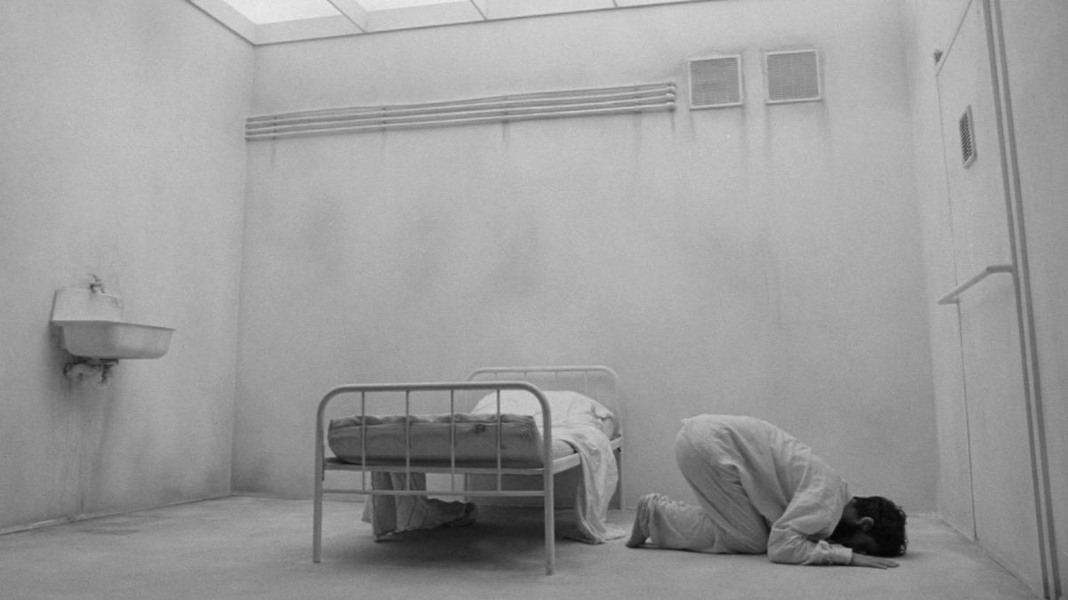 Beyaz Oda İşkencesi: Bu Psikolojik Azaba Maruz Kalmaktansa Tüm Kemiklerinizin Kırılmasını Tercih Ederdiniz!