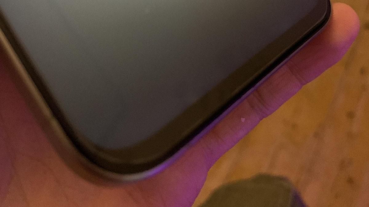 Apple’ın Resmî Sitesinden iPhone 15 Pro Max Alan Adamın Kargosundan Çakma iPhone Çıktı