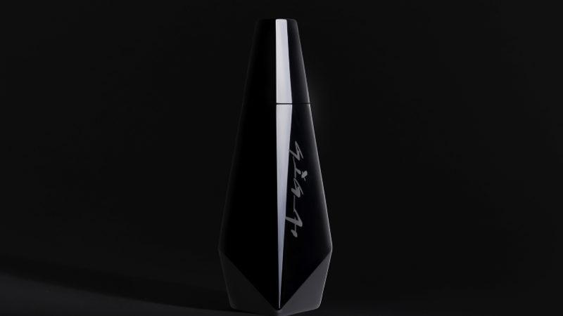 Tesla Hayranları, 2 Şişesine 150 Dolar Verdikleri Tesla Birasından Şikâyetçi