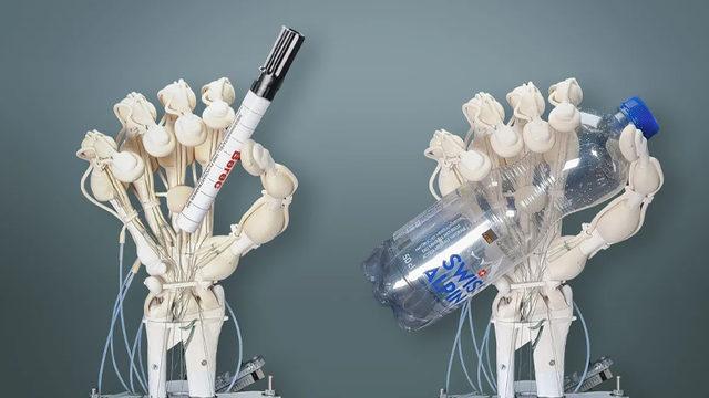 3 Boyutlu Yazıcılarla Aşırı Gerçekçi El Basıldı: Kemikleri ve Tendon Bağları Var [Video]