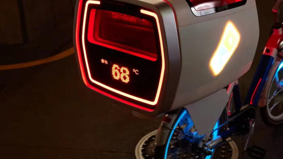 Domino’s Pizza, Sıcak Teslim Edebilmek İçin Siparişleri Arkasında Fırın Olan Elektrikli Bisikletle Taşıyacak