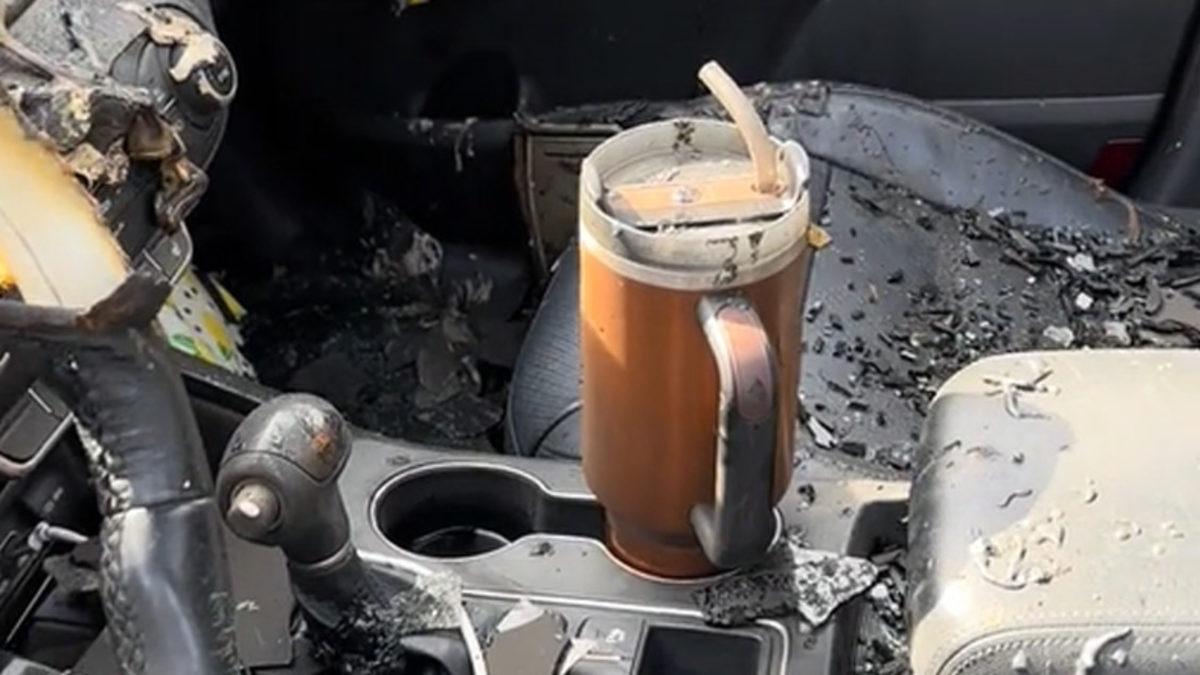 Stanley Termos, Yanan Arabadan İçindeki Buzlar Bile Erimeden Sapasağlam Çıktı: Stanley, Kadına Yeni Araba Hediye Etti