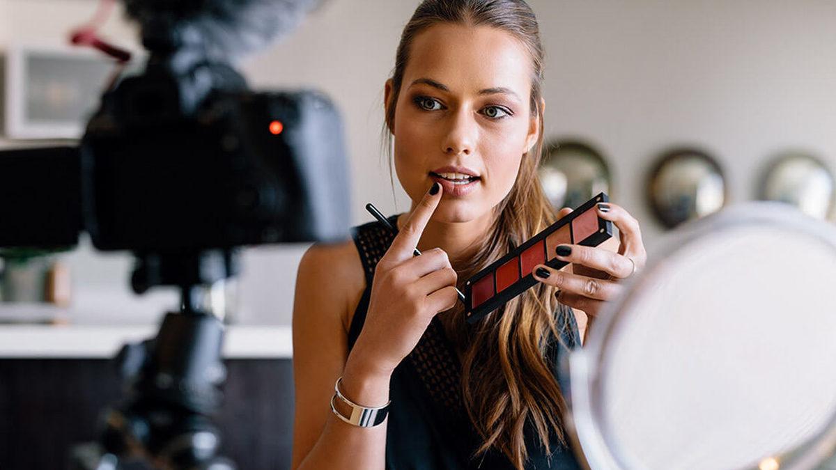 Sephora Kuyrukları, Dilan Polat Fanları Derken Son Yıllarda Kozmetik Ürünleri Neden Bu Kadar Çok Talep Görüyor?