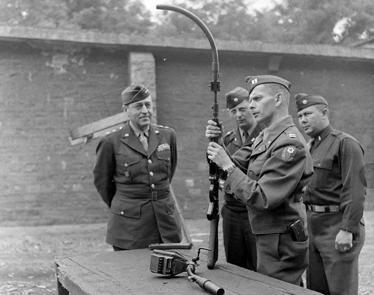 Kafayı Çıkarmadan Atış Yapmayı Sağlayan 