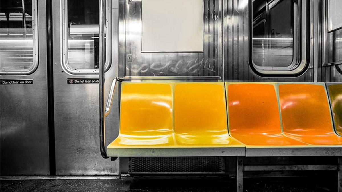 Metrolarda Koltuk Düzeni Neden Otobüslerdeki Gibi Arka Arkaya Değil de Yan Yana? Sebepleri Enteresan!