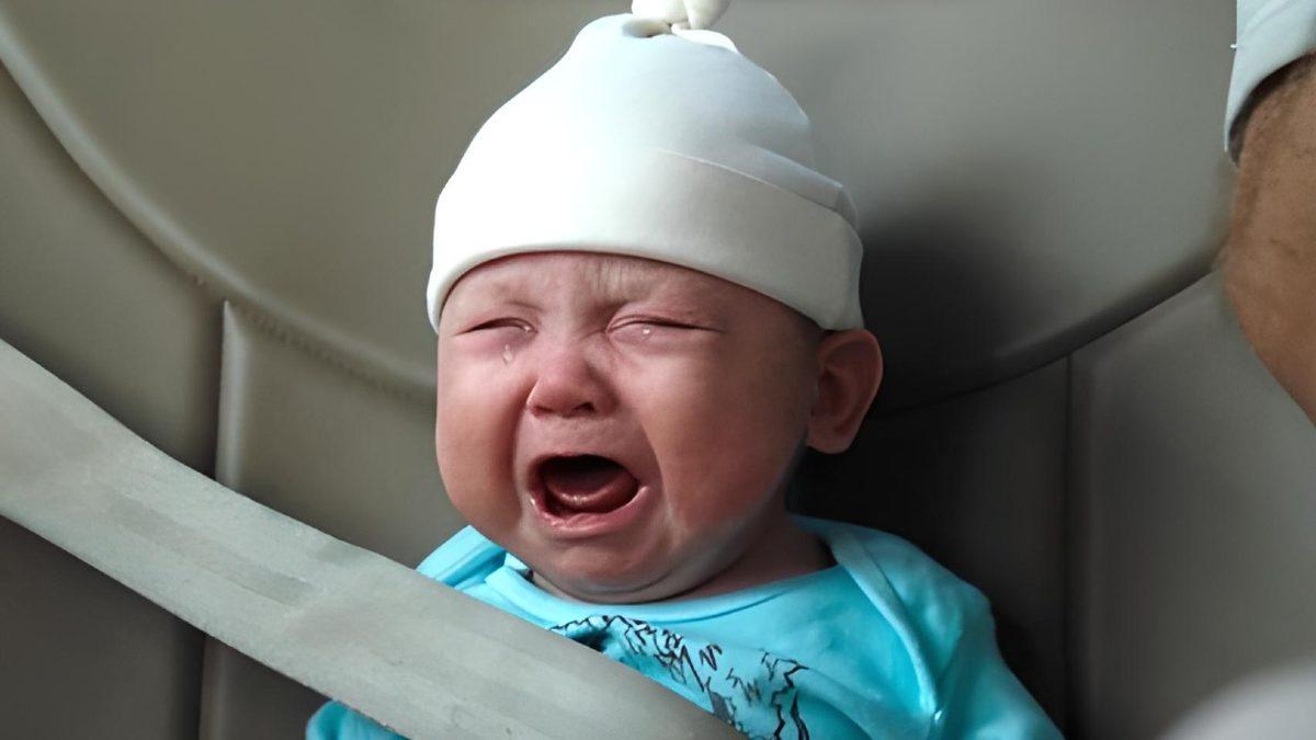 Dizi ve Filmlerdeki Bebekler Nasıl Ağlatılıyor? Hayır, Korkutmuyorlar!