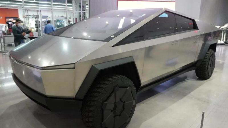 Tesla Cybertruck’ın Yapboz Gibi Dağıldığı İddia Edildi: Kapılar Bile Düzgün Kapanmıyor!