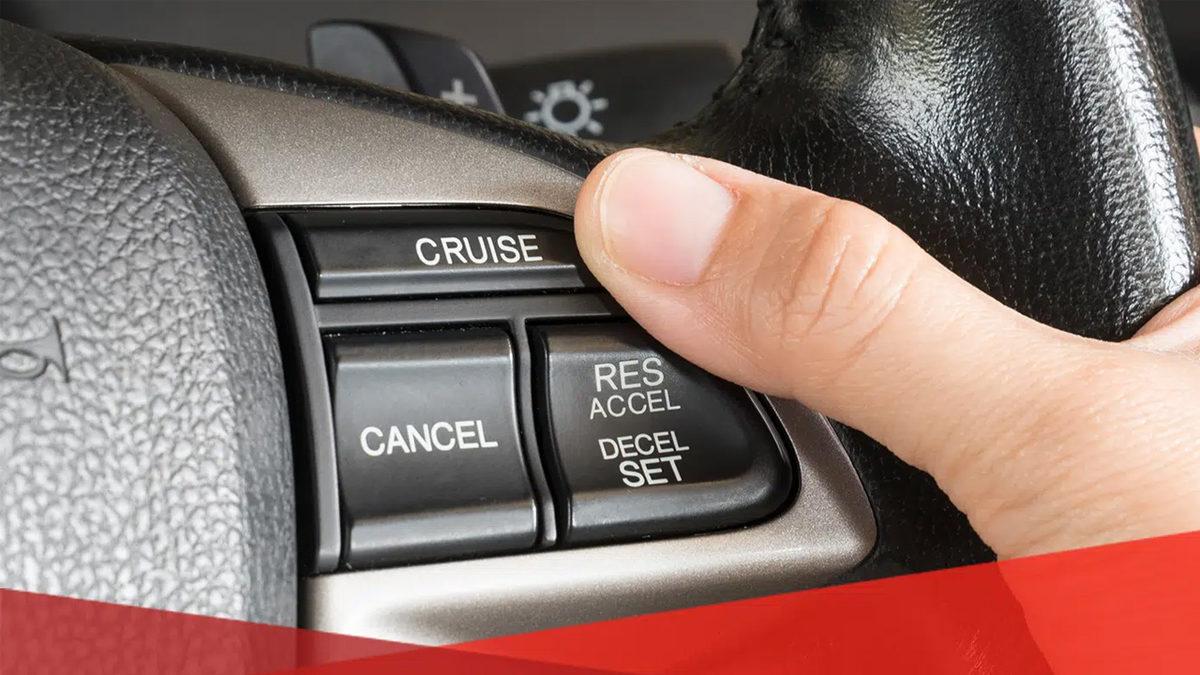 Şakası Yok: Yağmurlu Havalarda Araba Sürerken 