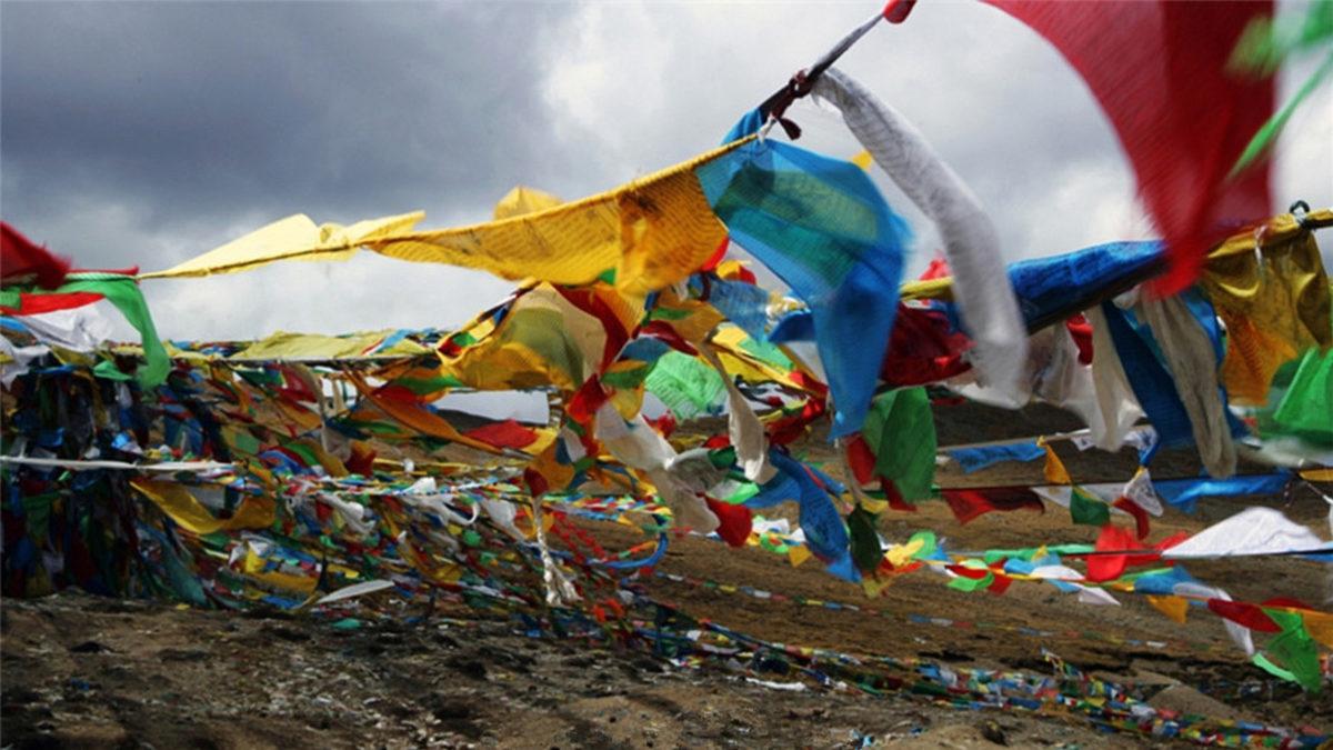 Ölen İnsanların Kemiklerine Kadar Akbabalara Yem Edildiği Tüyler Ürperten Tibet Cenaze Törenleri (18+)