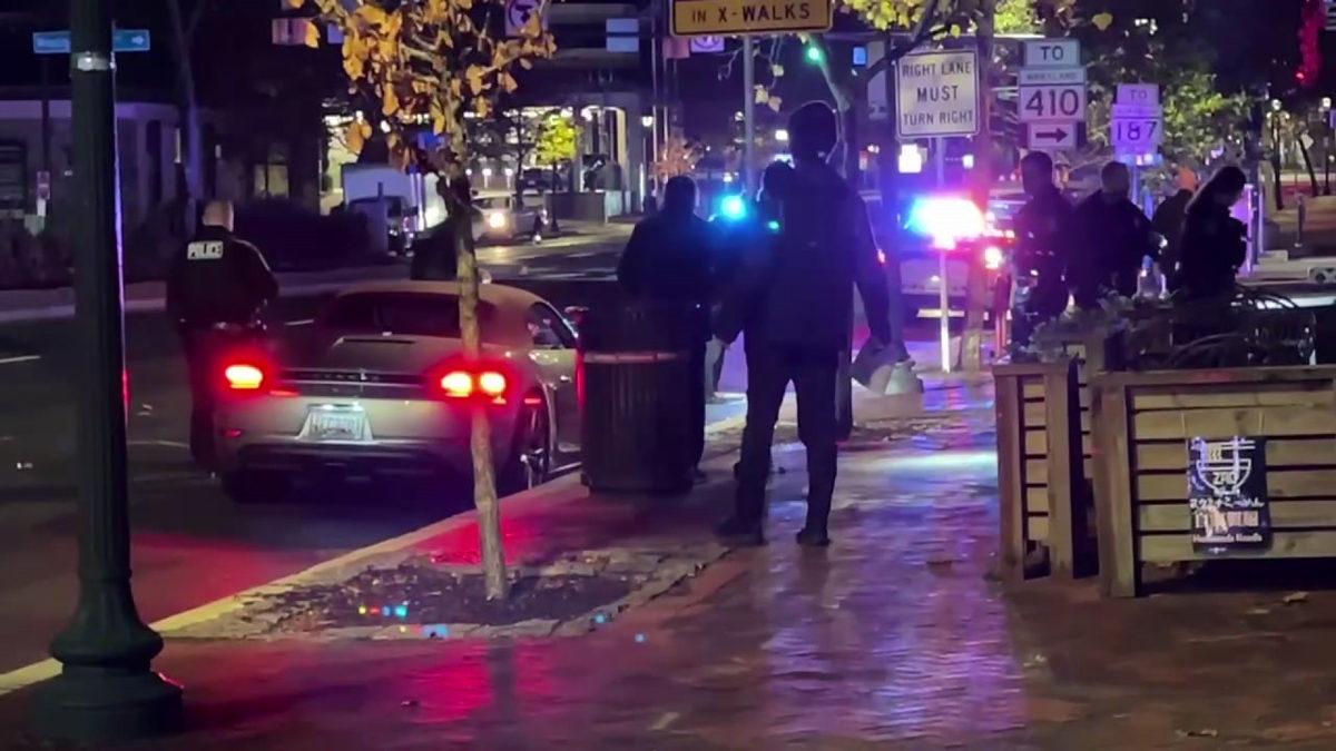 Manuel Vites Kullanamayan Hırsızlar, Porsche Aracı Çalmayı Beceremeyince Arabayı Bırakıp Kaçtılar [Video]