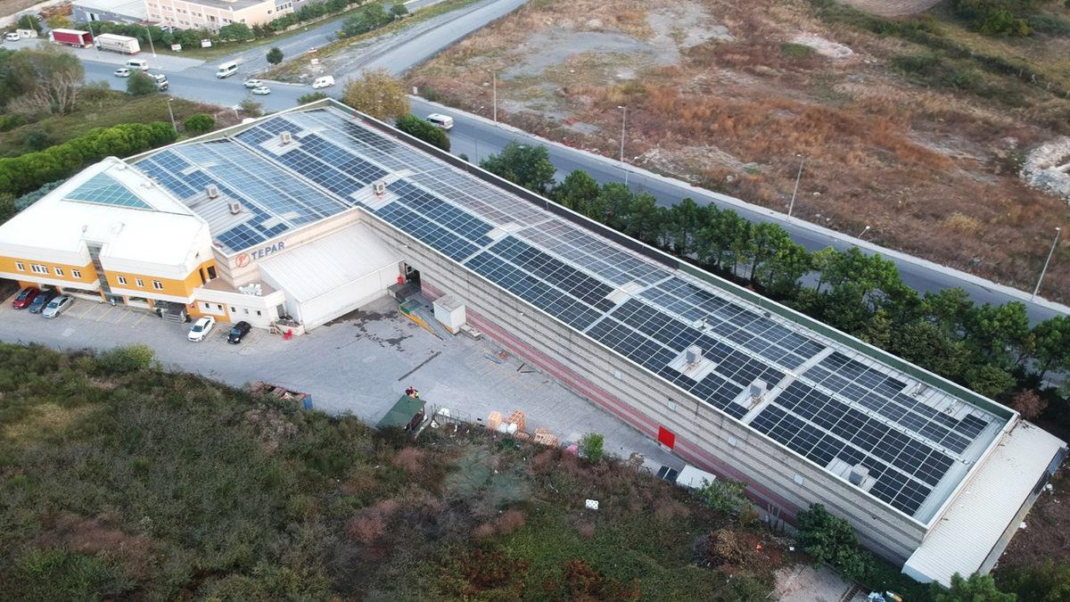 Mercedes ve Audi Gibi Otomobillerin Koltuklarında İmzası Bulunan Başarılı Türk Kadını Sultan Tepe’yle Tanışın!