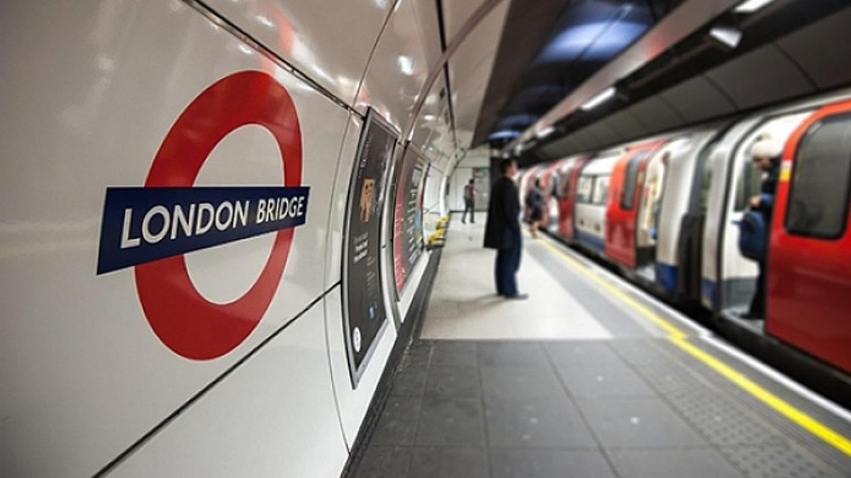 Yağmurlu ve Kasvetli Bir Havadan Çok Daha Fazlasını Sunan Londra’nın Ne Kadar İlginç Bir Şehir Olduğunu Kanıtlayan 8 Bilgi