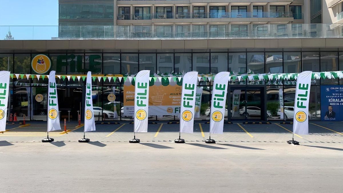 Sokaklarda Anamızdan, Babamızdan Çok Gördüğümüz BİM’in Kuruluş Hikâyesi: Aslında Başka Ülkelerde de Mağazaları Var!