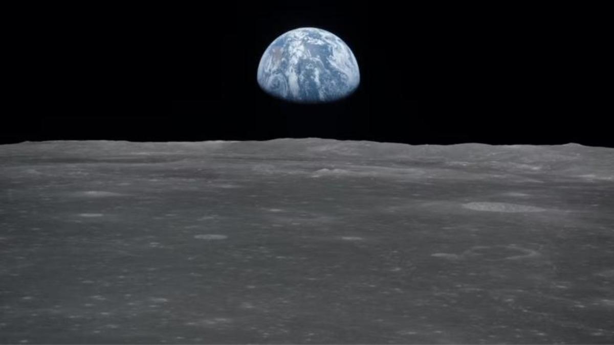 Uzay Aracı Apollo, Ay Yüzeyindeki Parçaların Güneş’ten Kopan Hidrojeni Barındırdığını Ortaya Çıkardı