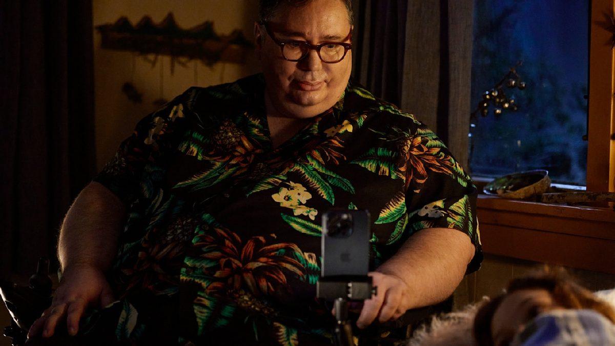 Yavaş Yavaş Konuşma Yeteneğini Kaybeden Engelli Bir Akademisyen, Sesini iPhone ile Ölümsüzleştirdi [Video]