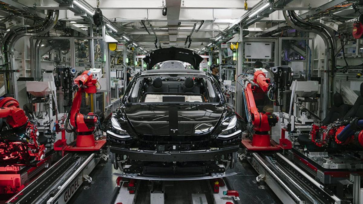 Elektrikli Araç Üretimine Adapte Olmakta Zorlanan Volkswagen’in Başının Belada Olduğunu Gösteren Emareler