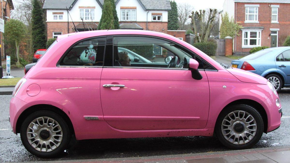 Fiat’ın 50.000 Kadına Gönderdiği Ürkütücü Mektup Fiyaskosu: Kadınlar Korkudan Evlere Kapanmış!