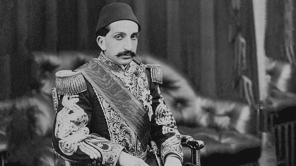 Osmanlı Devleti’nin İlk ve Son Anayasası Olan ’Kânûn-ı Esâsî’ Nedir? Maddeleri ve Özellikleriyle Açıkladık