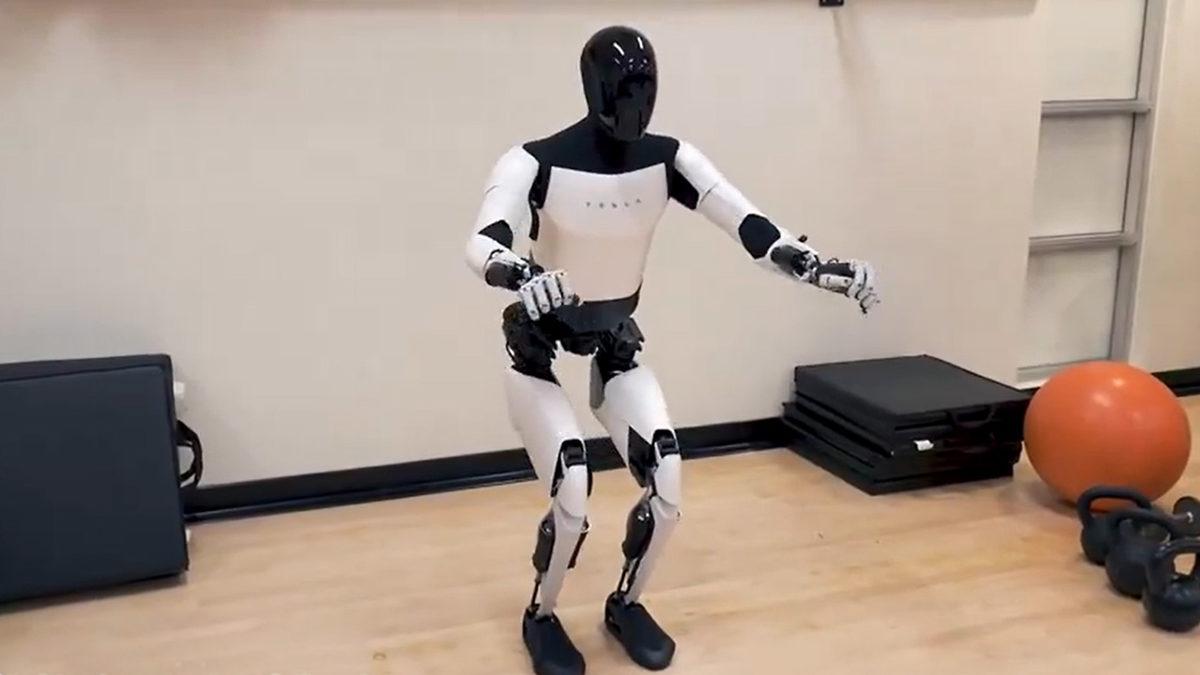 Tesla, 2. Nesil İnsansı Robotunu Duyurdu: Dans Edecek Kadar Hareketli, Yumurta Taşıyabilecek Kadar Hassas...