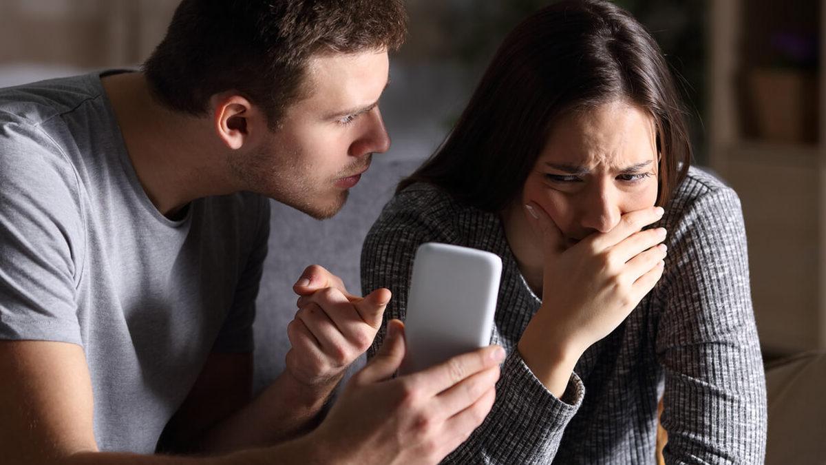 “Hahah Salak” Yazmak Aslında Hakaret Suçu! İşte Günlük Hayatınızda İşinize Yarayacak Bazı Önemli Mahkeme Kararları