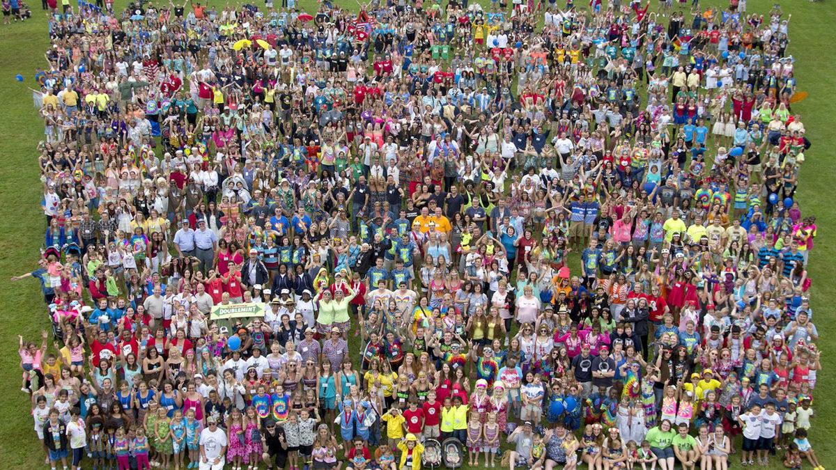 Yüzlerindeki Kırışıklıkların Karşılaştırıldığı İkizlerden Hangilerinin Sigara İçtiğini Tahmin Edebilir misin?