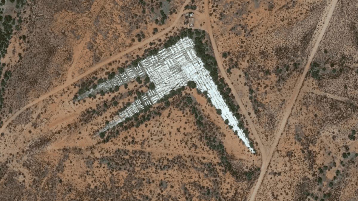 Amerika’da Görülen Bu Dev Barkodumsu Sembollerin Sırrı Nedir? Üstelik Her Eyalette Var!