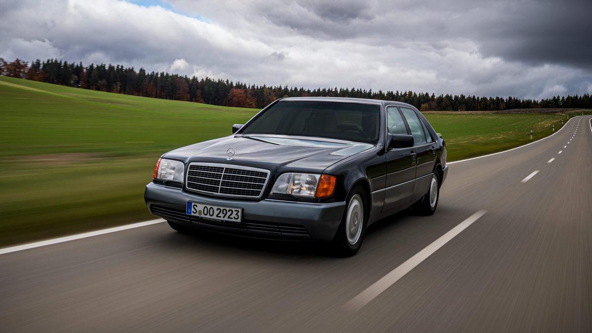 Araba Gibi Araba: İkonik Mercedes-Benz S Serisi ile Hayatımıza Giren 12 Önemli Teknoloji
