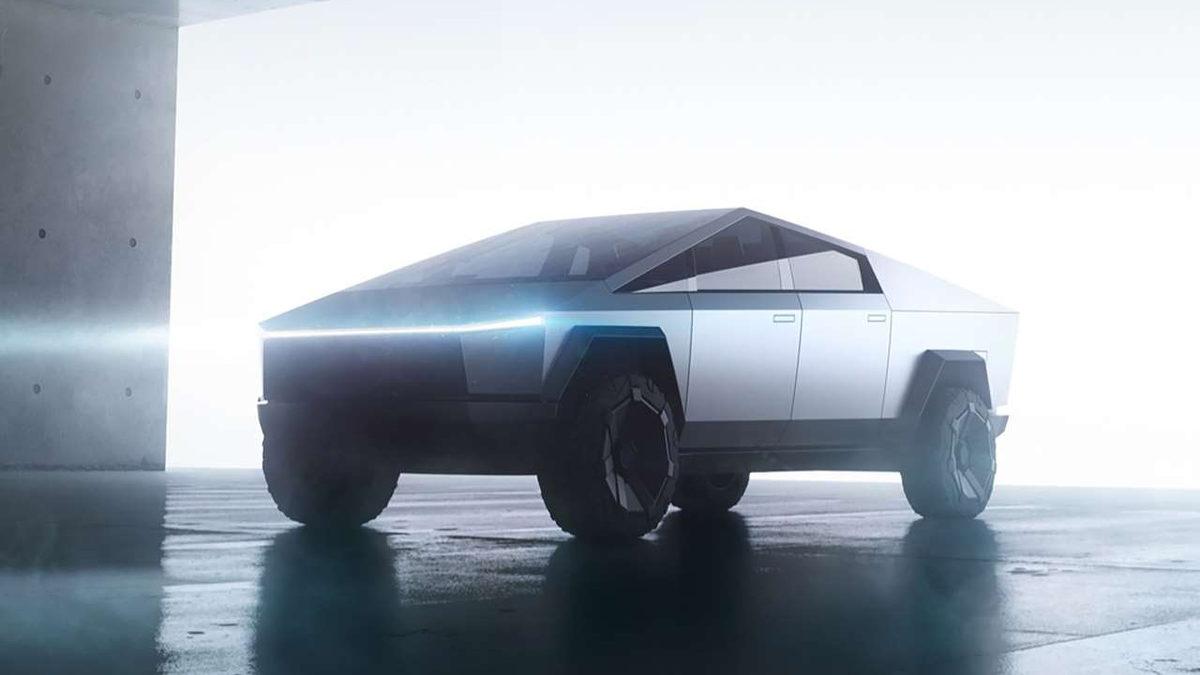 Elon Musk, Tesla Cybertruck’ın Tekneye Dönüşeceğini Açıkladı: Su Üstünde 100 Metre Gidebilecek!