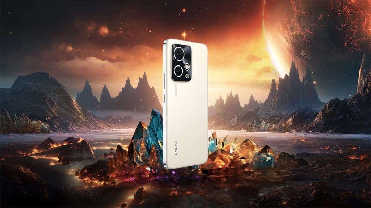 Uygun Fiyata Amiral Gemisi Seviyesinde Özellikler Sunan HONOR 90 GT Tanıtıldı