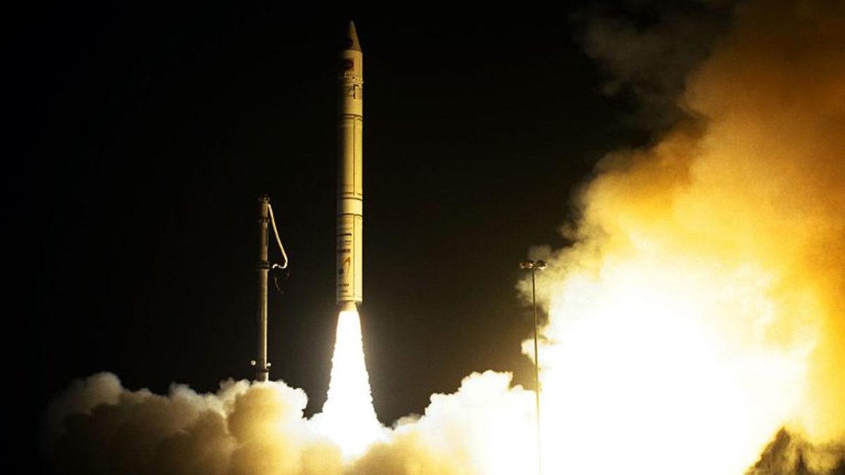 Ay’a Gömülen İlk ve Tek İnsan Olan Eugene Shoemaker’ın Buna Layık Görülmesinin Sebebi Neydi?