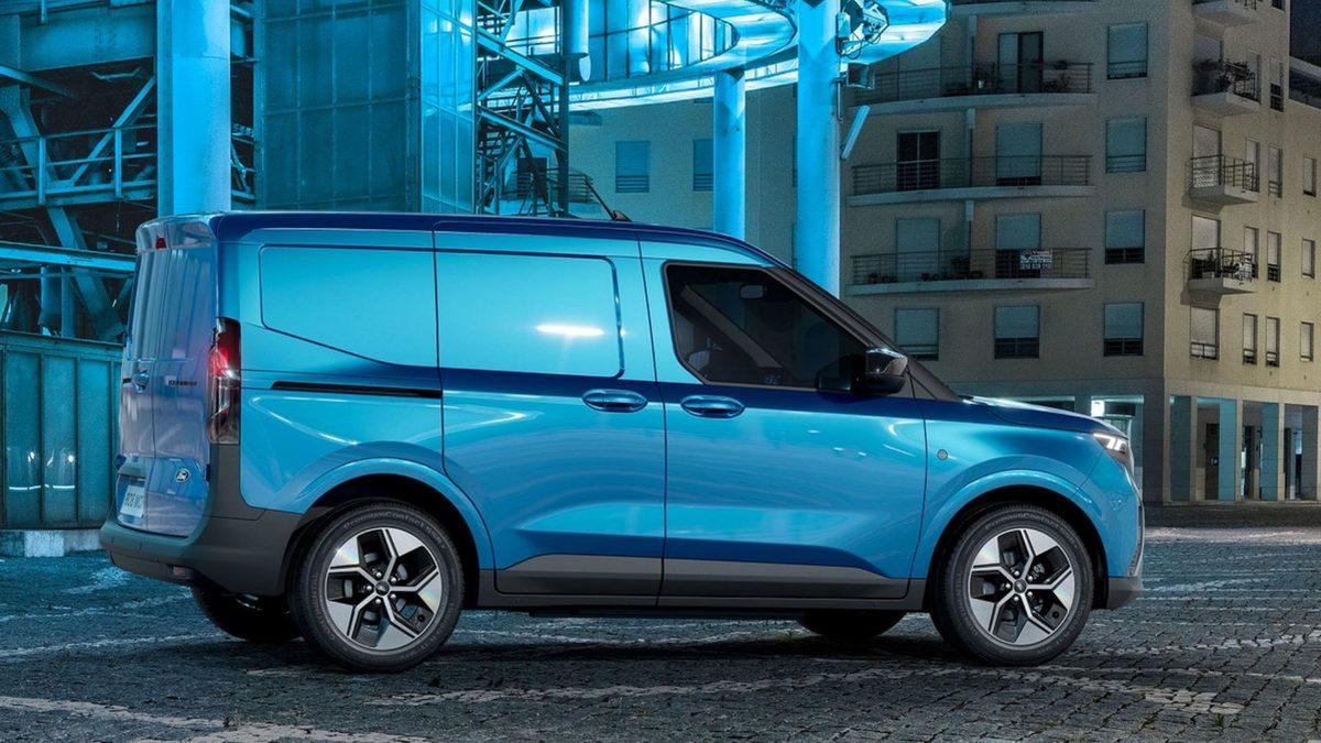 Ford Otosan’ın Romanya’daki Yeni Fabrikasında Ürettiği Tourneo Courier ve Transit Courier, Türkiye’de Satışa Sunuldu