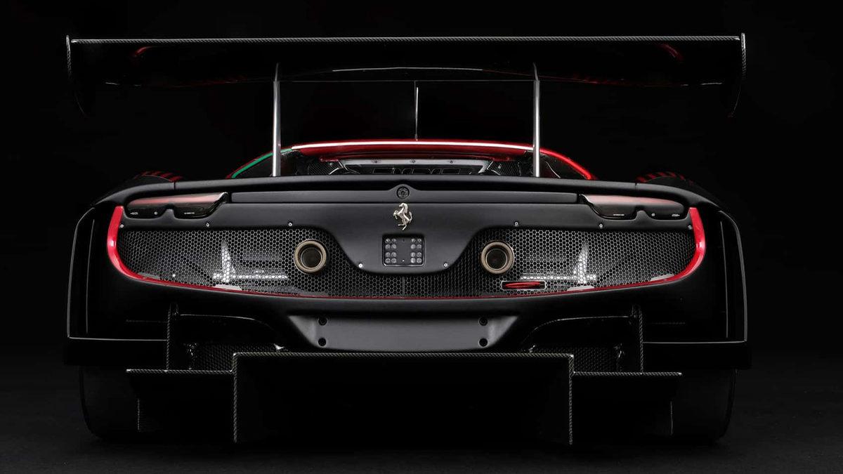 1:8 Ölçekli Bu İnanılmaz Ferrari Maketi, Neredeyse Gerçek Otomobil Fiyatına Satılıyor [Video]