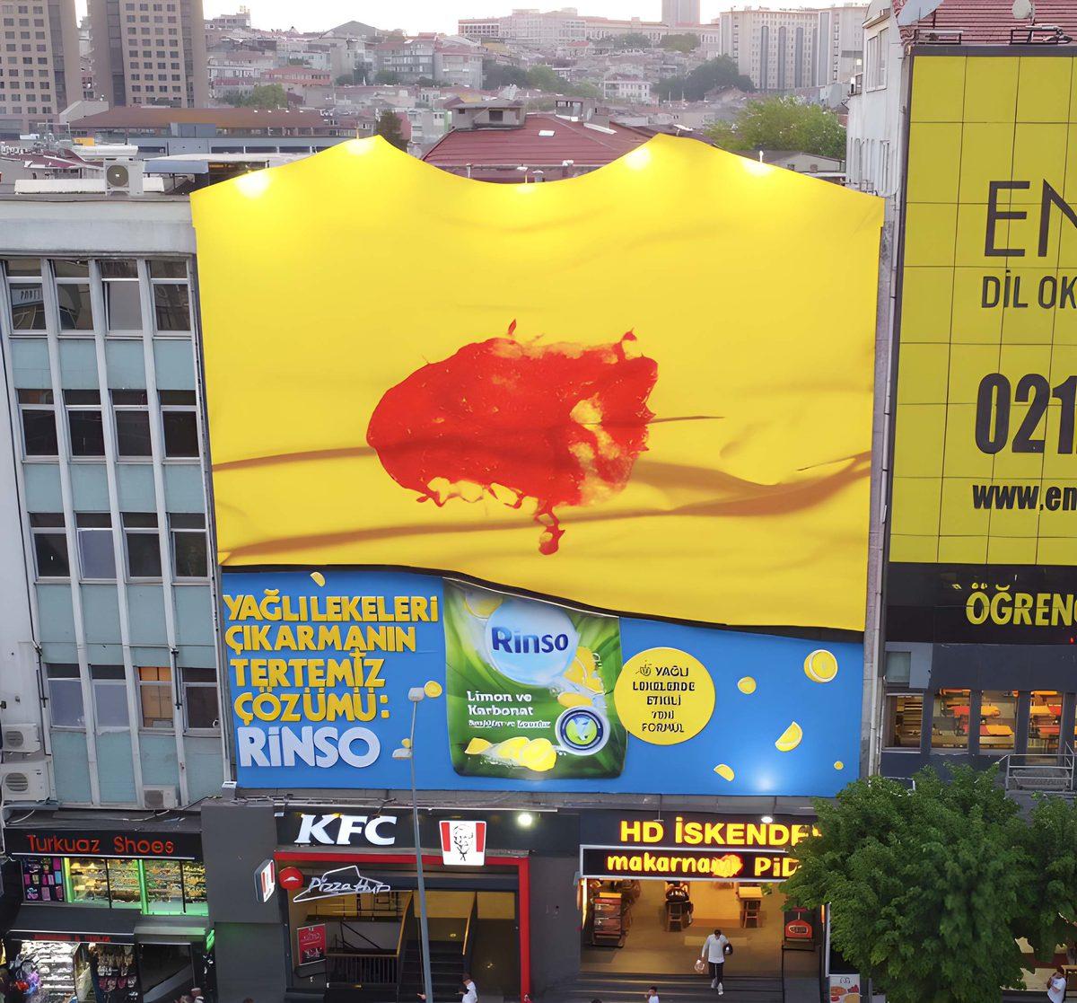 Türkiye Sokaklarında İnsanlara Dönüp Bir Daha Baktıran Aşırı Yaratıcı Reklamlar