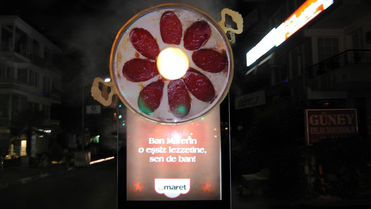 Türkiye Sokaklarında İnsanlara Dönüp Bir Daha Baktıran Aşırı Yaratıcı Reklamlar