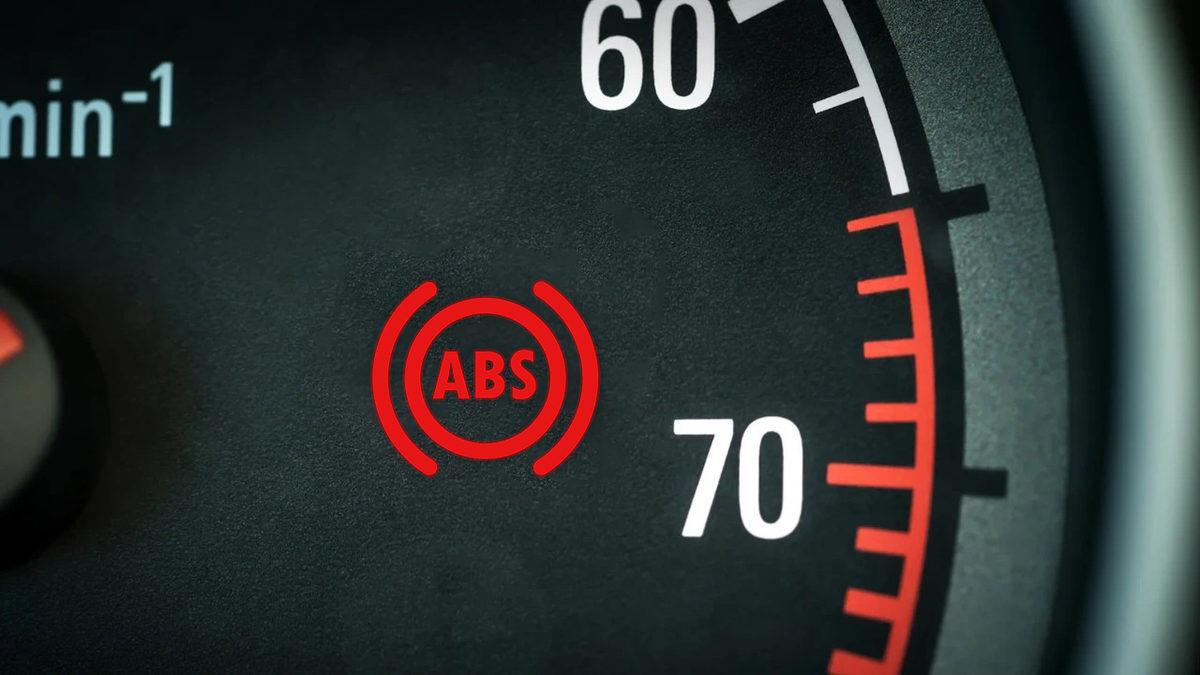 20’de 20 Yapamayanların Ehliyetine El Konulmalı: Araba Göstergelerindeki Bu Sembollerin Kaçının Anlamını Bilebilirsin?