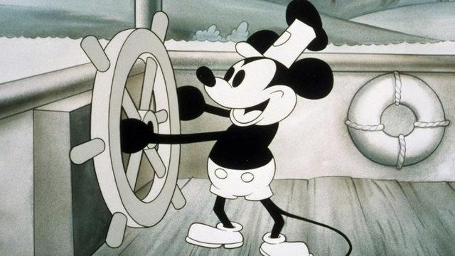 Tarihin İlk Mickey ve Minnie Mouse Karakterlerinin Telif Hakkı Sona Erdi! Artık İkisi de Kamu Malı