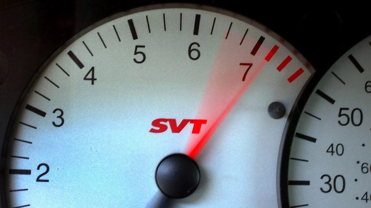 Arabaların Gösterge Panelindeki Bu Kırmızı Çizgiler Ne Anlama Geliyor?