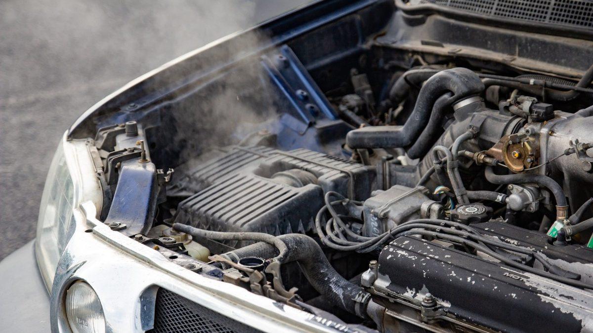 Arabaların Gösterge Panelindeki Bu Kırmızı Çizgiler Ne Anlama Geliyor?