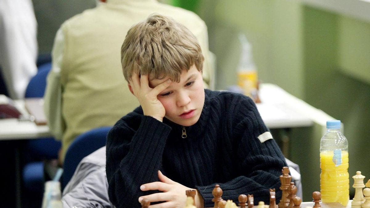 Genç Yaşta Efsane: Satranç Tahtasının Sihirbazı Magnus Carlsen’in Başarı Dolu Hayatını Okuyunca Zekâsını Ayakta Alkışlayacaksınız