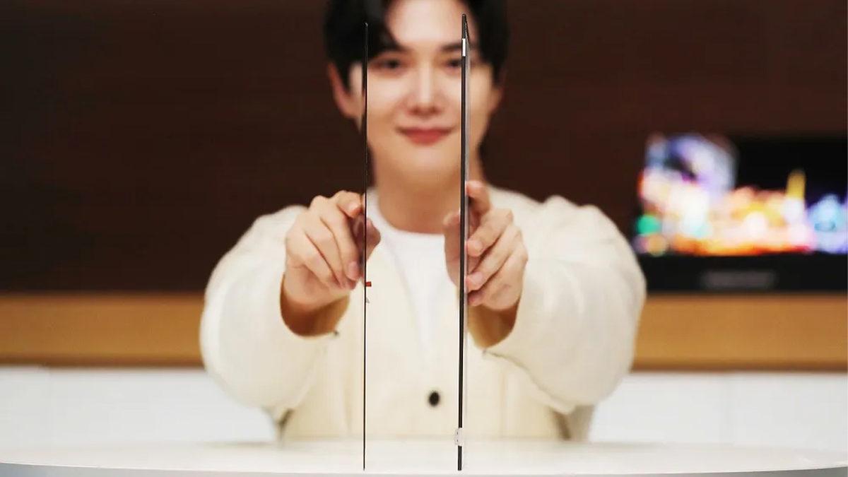 Samsung, 360 Derece Katlanabilen Ekrana Sahip Telefon Konseptini Gösterdi (Buna Gerek Var mı?)