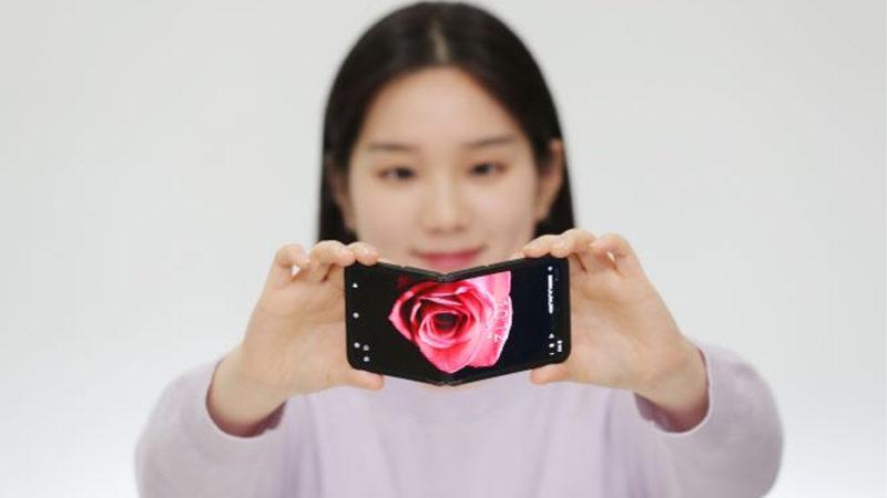 Samsung, 360 Derece Katlanabilen Ekrana Sahip Telefon Konseptini Gösterdi (Buna Gerek Var mı?)