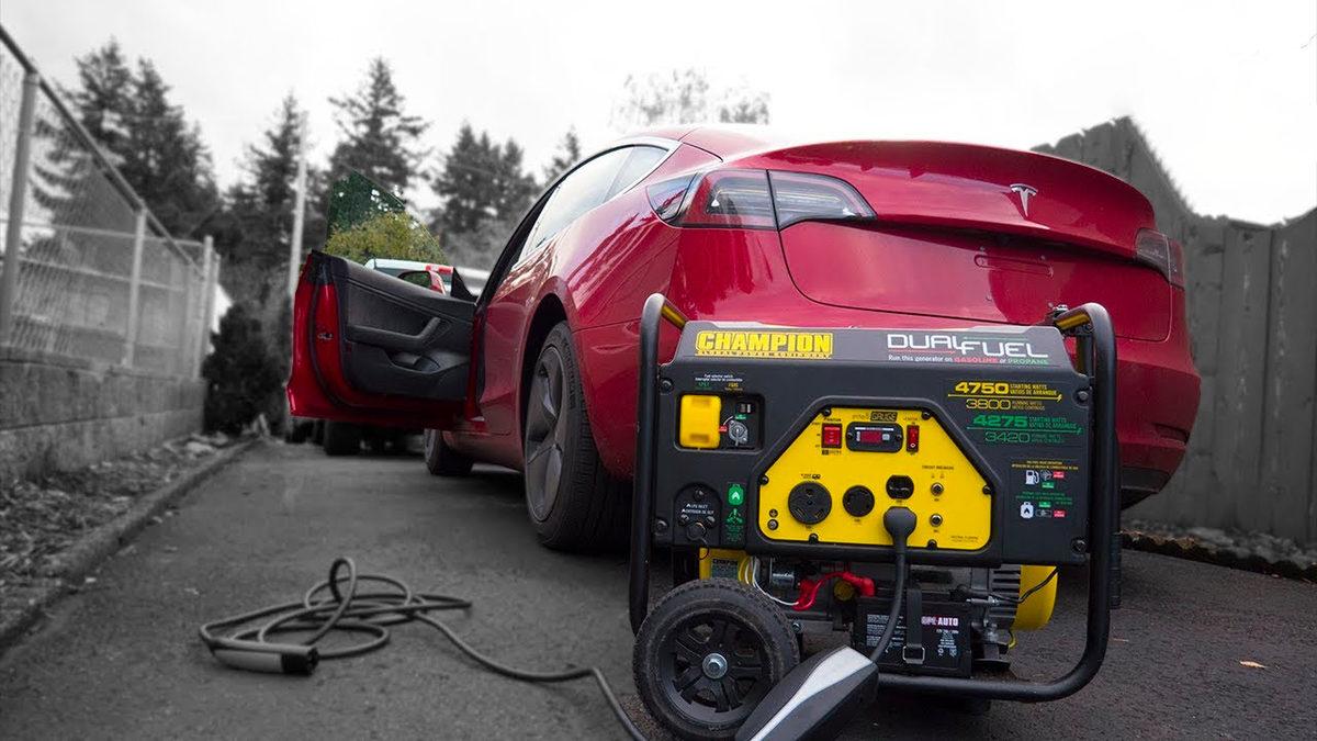 Tesla Gibi Elektrikli Araçları Benzin Sayesinde Kullanabilmenin İlginç Yöntemi