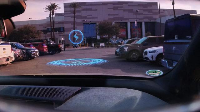 BMW, Otomobillerini Âdeta İnternet Kafeye Dönüştürecek Yeni Teknolojilerini Tanıttı [Video]