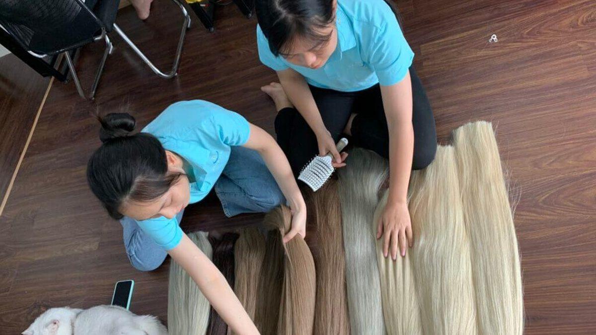 Dikkat, Mideniz Kalkabilir: Peruklardaki Saçların Nereden Geldiğini Öğrenince Bir Daha Onlara Dokunmak Bile İstemeyeceksiniz!