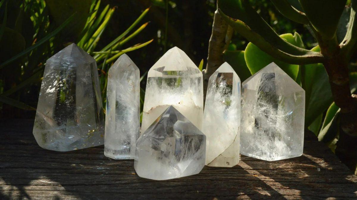 Pek Fark Etmesek Bile Kullanıldığı Alanları Okuyunca ’’Burada Bile mi?’’ Dedirtecek Doğa Harikası Taş ile Tanışın: Kuvars