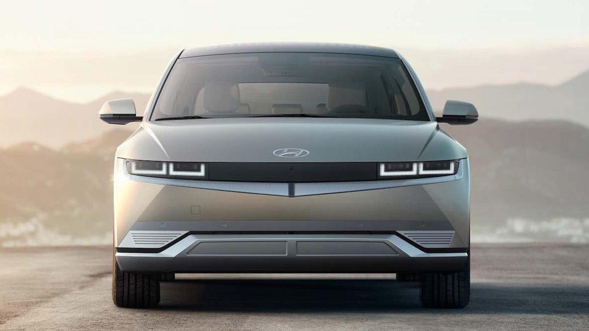 Evdeki Hesap, Çarşıya Uymadı: Araç Kiralama Devi Hertz, 20 Bin Elektrikli Otomobilini 