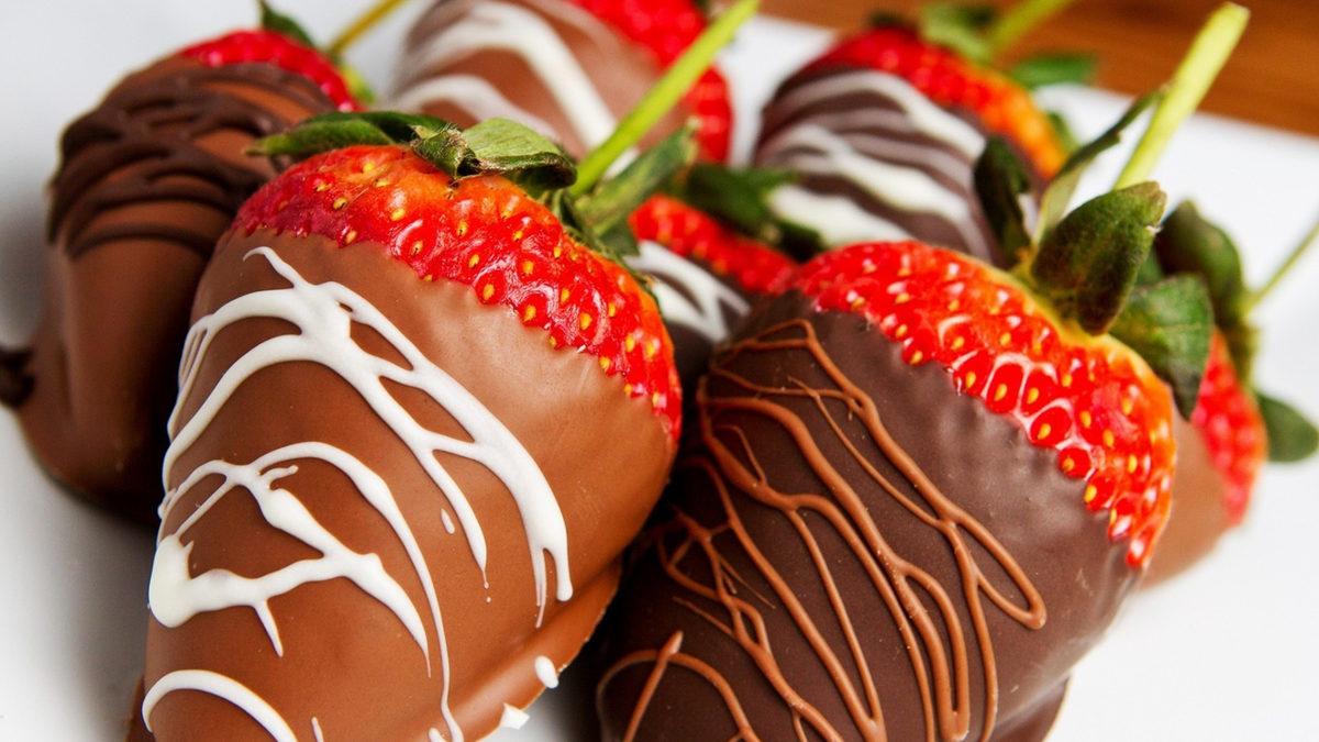 Çikolata, Çilek… Bilime Göre Afrodizyaklar Cinsel Arzuyu Gerçekten Artırıyor mu, Yoksa Sadece Bir Şehir Efsanesi mi?